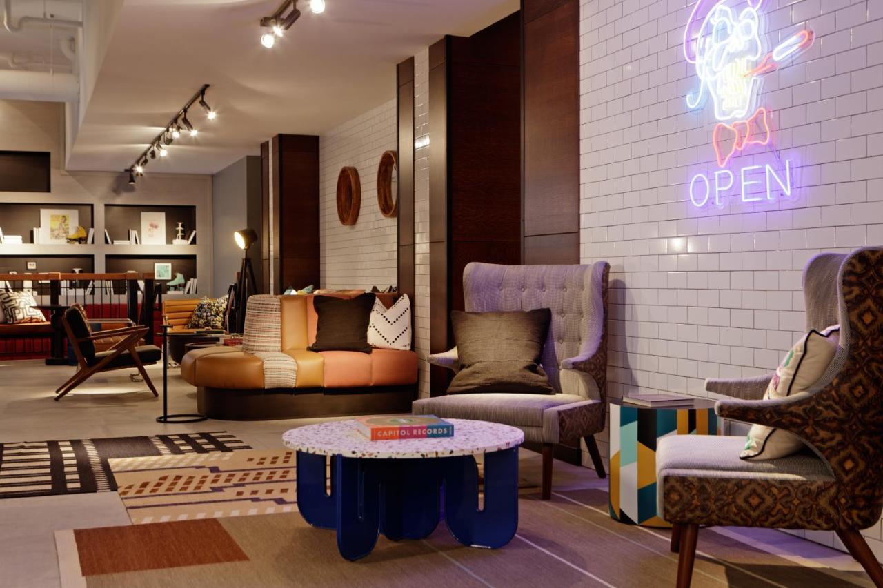 Moxy Richmond Downtown Hotel ภายนอก รูปภาพ
