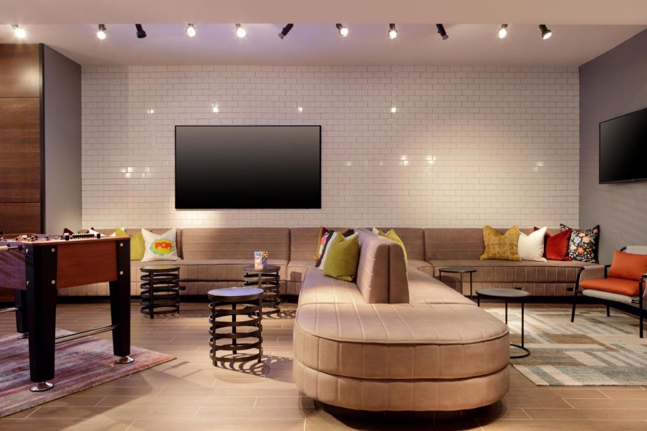 Moxy Richmond Downtown Hotel ภายนอก รูปภาพ